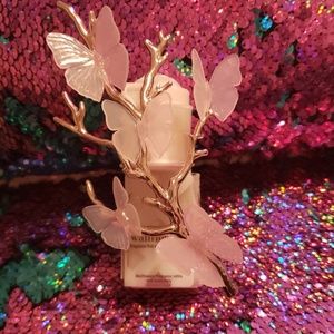 Bath and body works wallflower